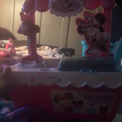 Minnie Mouse Ice Cream Cart