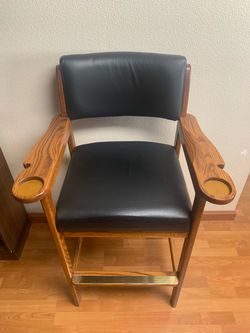 Premium Solid Wood Billiard Spectator Chair / Pool Player Stool
