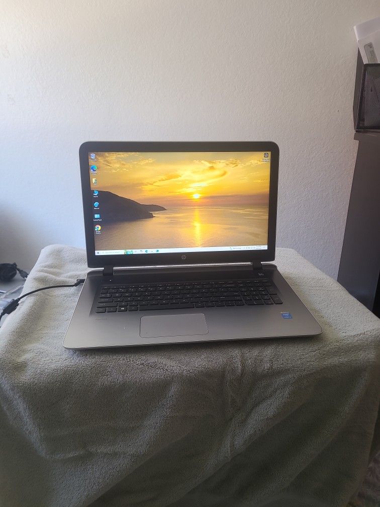 HP Pavilion Notebook Intel Core i3 2.2 GHz, RAM 8GB, HDD 1TB, Windows 10, 15.6 Inch
