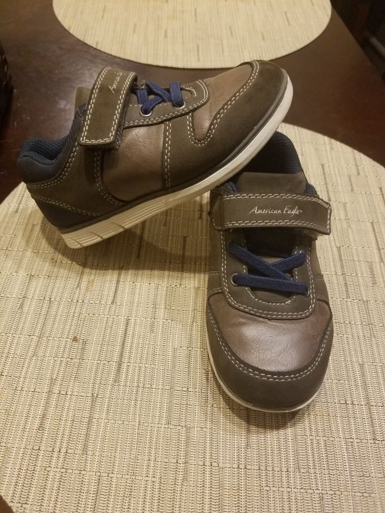 American eagle toddler shoes size 10