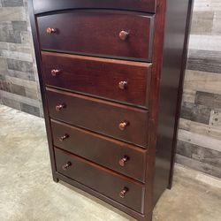 Stunning Rosewood 5-Drawer Dresser | NEW Condition