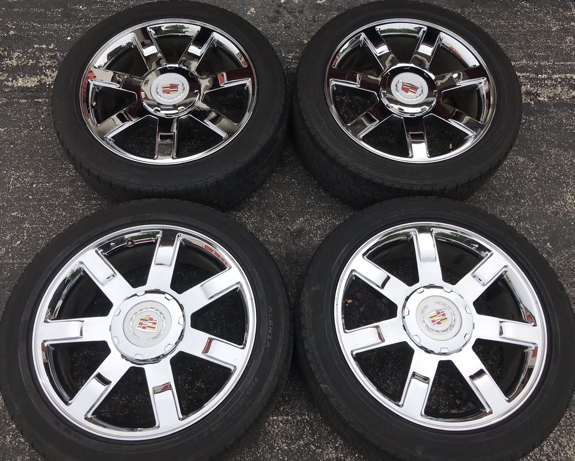 Mint 22 inch Cadillac Escalade Chrome Factory OEM Wheels Rims Tires 22”