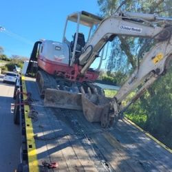 Takeuchi TB240R 8500lb Mini Excavator