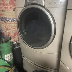 Secadora kenmore  con base