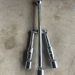 Dyna Force Collapsible Lug Wrench