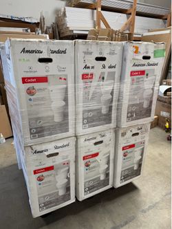 American Standard Cadet Round Pallet