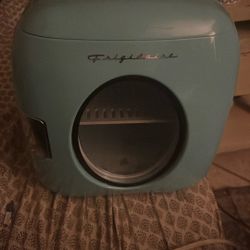 retro mini fridge