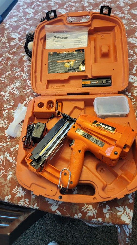 Paslode Finish Nailer