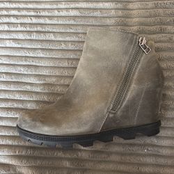 Sorel Waterproof Wedge Booties-size 8