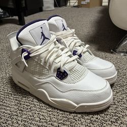 Jordan 4 Purple Metallics Size 9.5