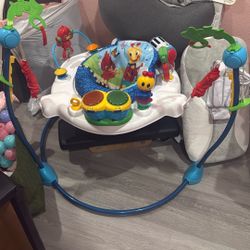 baby bouncer jumper 