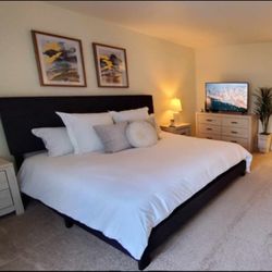 King Bedroom Set Brand New 