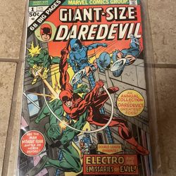 MARVEL COMIC GIANT- SIZE DAREDEVIL 
