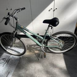 Columbia Journey SE. In Perfect Condition