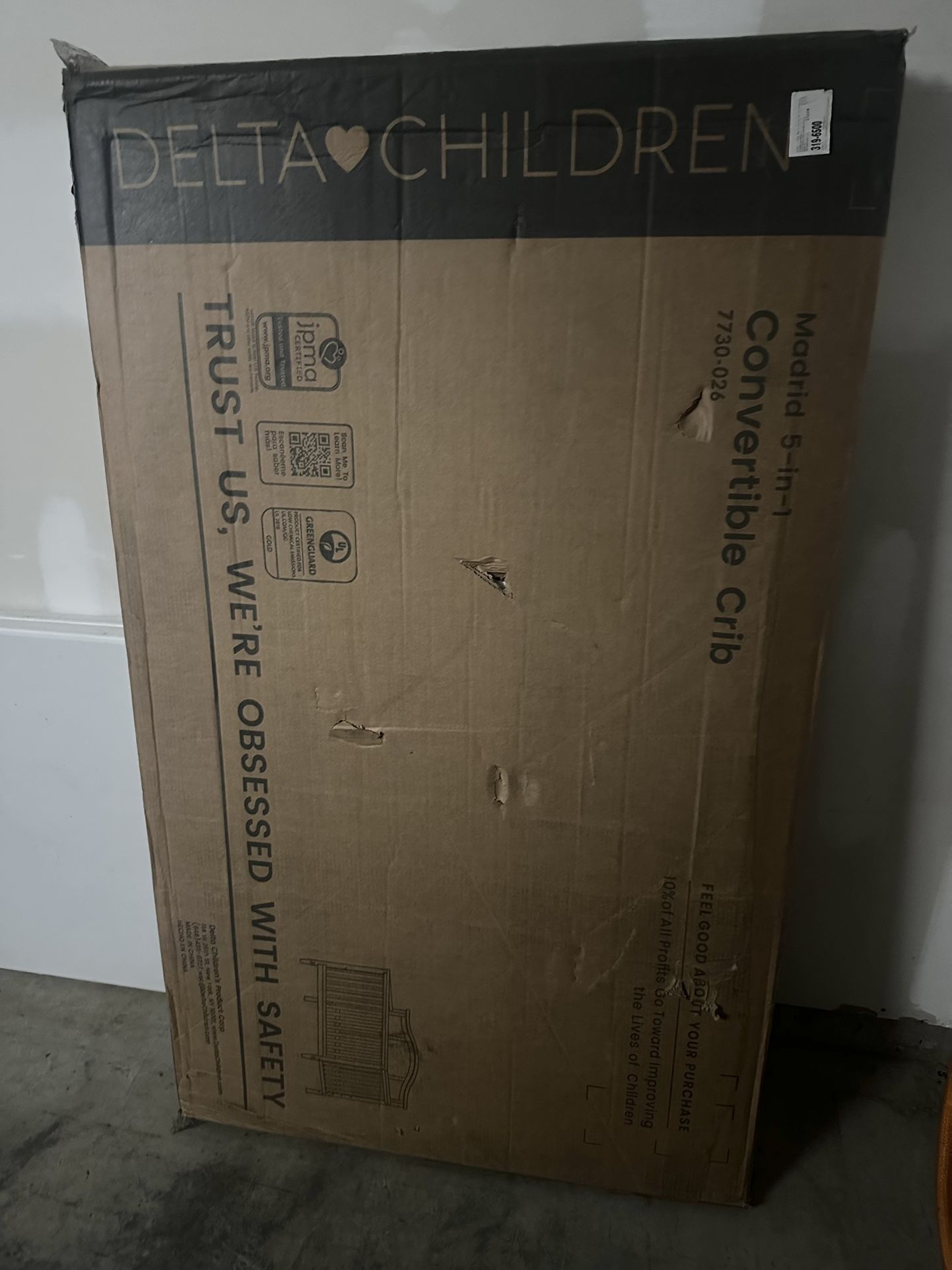 Delta Convertible Crib (White) Brand New