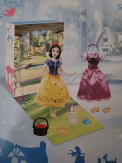 Disney Princess White Story  Doll with accessories and activities.  New in box