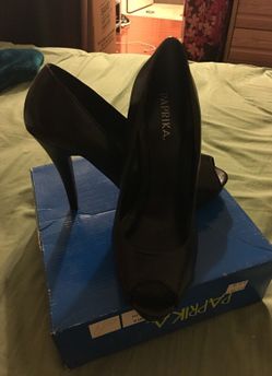 HEELS
