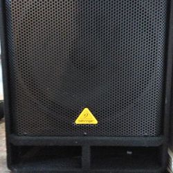  Subwoofer activo 18 Pulgadas  Beringer 