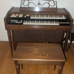 Wurlitzer Console Organ with Bench