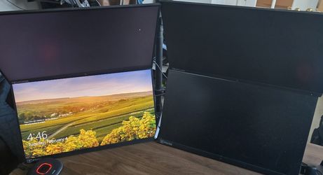 4 Monitors With Mount