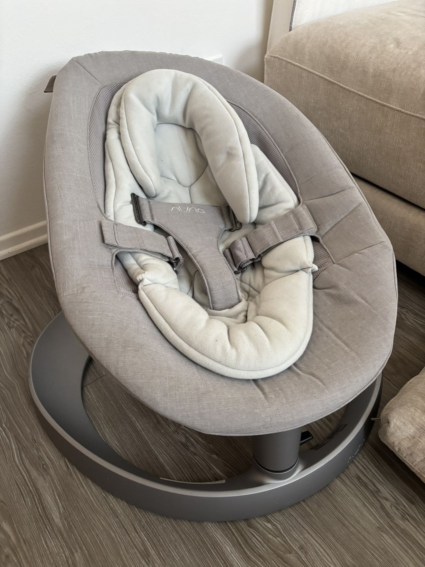 Nuna Leaf Swing + Fisher-Price 2-in-1 Sit-to-Stand Activity Center