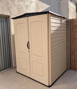5x4 Rubbermaid Storage Shed