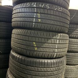 Vendo 255/45/R20 Pirelli Las 4 Llantas Por $170