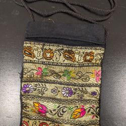 Jeffrey Laurence for Lawrence Bentley Purse Made in India Vintage 80's Black and Gold Floral Pattern 8"x 5 1/2"