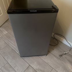 Frigidaire Mini Fridge