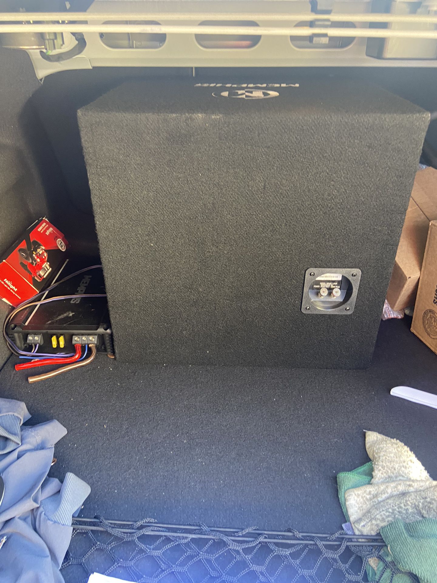 12 Ounce Speaker Box In Amp