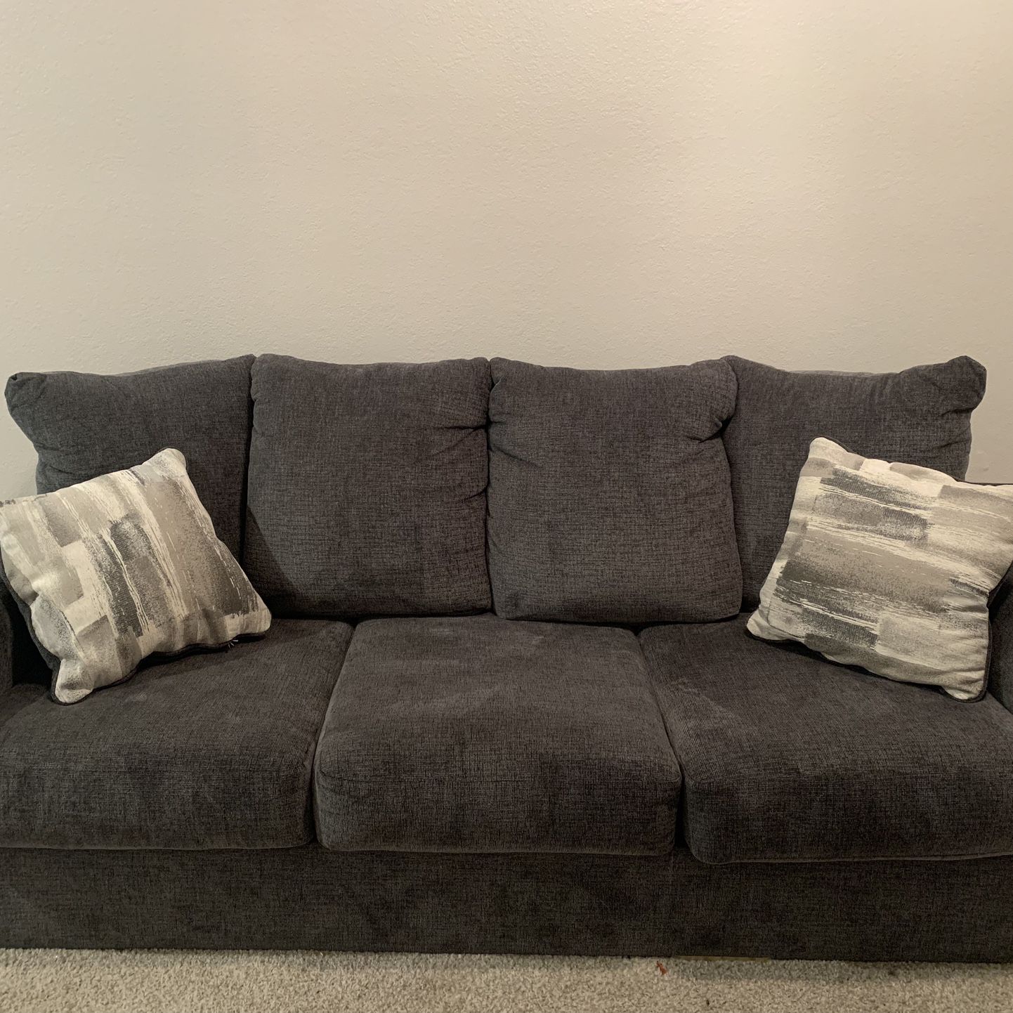 Couch For Sale !! NEED GONE TODAY! 