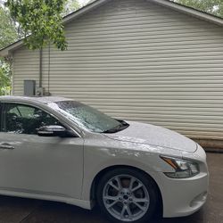 2014 Nissan Maxima