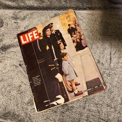 Vintage Life Magazine