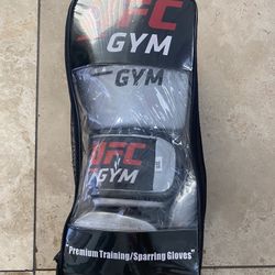 New UFC Gym 16oz Boxing Gloves 