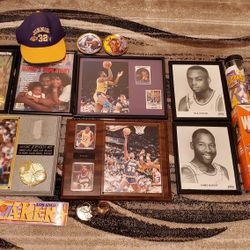 Lakers Memorabilia- Lakers Fans