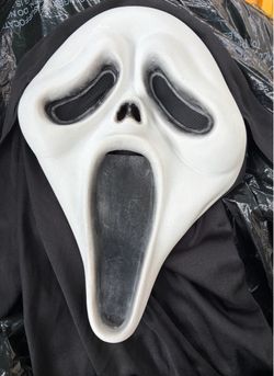 Make ghost face