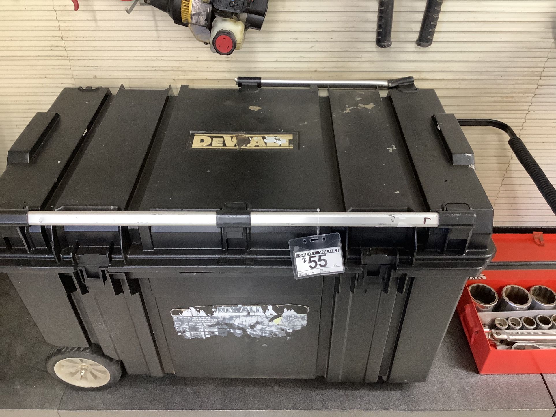 DEWALT TOOL BOX