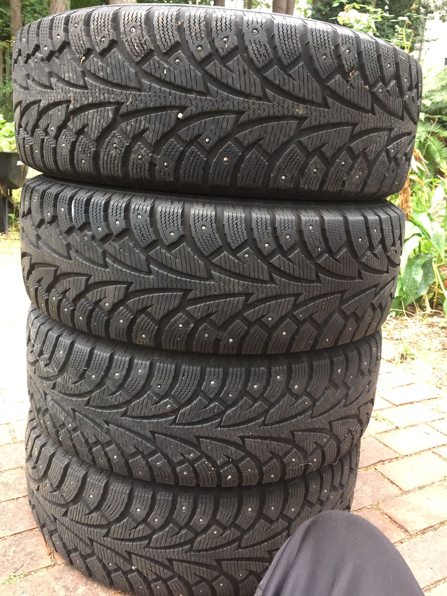 205 65 R15 studded tire