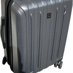DELSEY Titanium Expandable Luggage Spinner Carry On