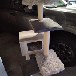 Cat Tower 