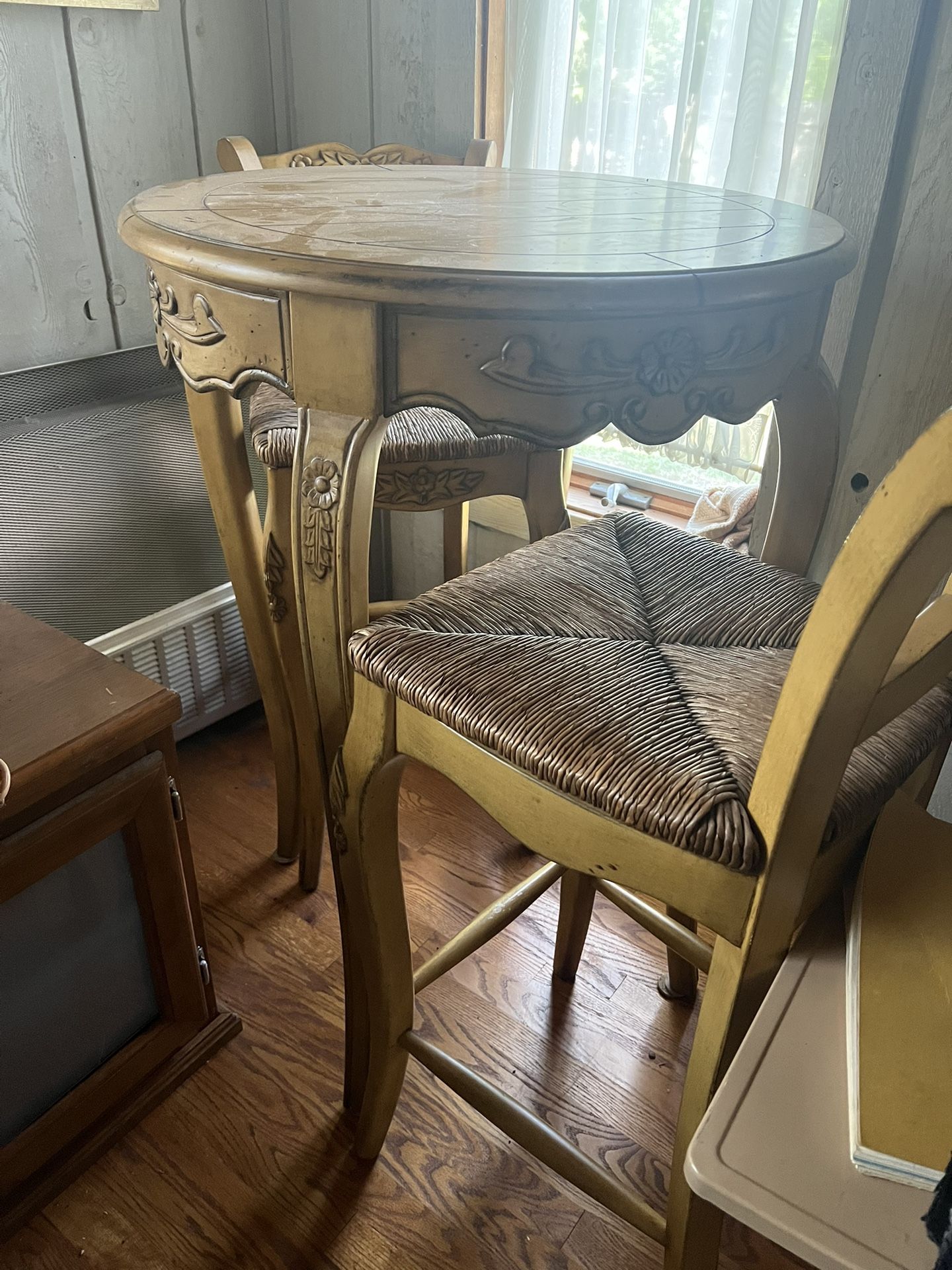 Pub Table