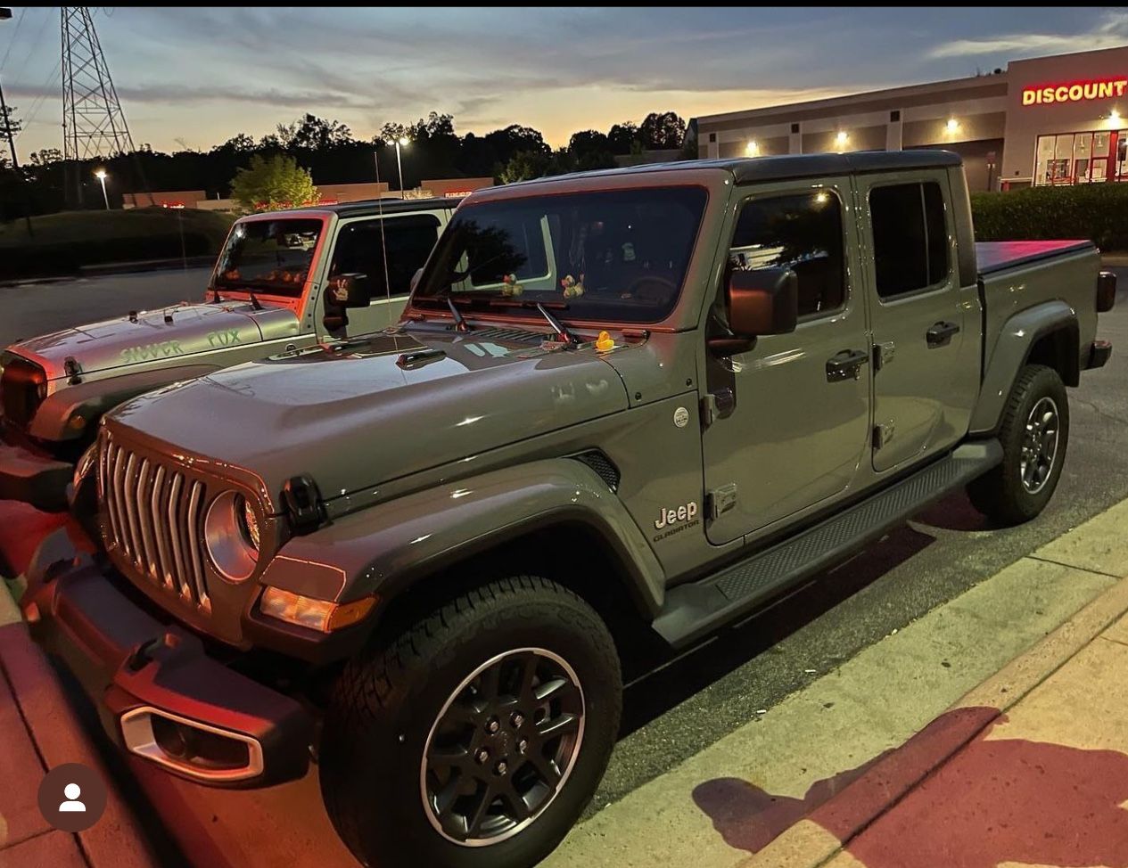 OEM Side Steps For Jeep Gladiator 