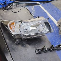 2011 Chevy Cruze Headlights & Coil Pack