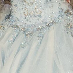 Sweet 16 dress used one time very clean sanitize selling for 400
