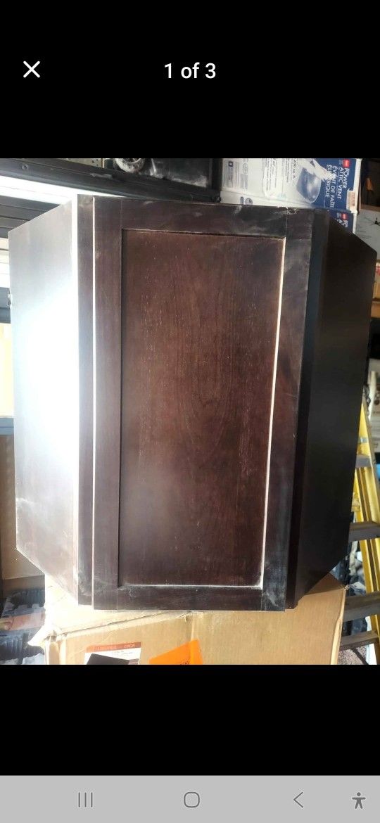 Cabinet Corner 30"