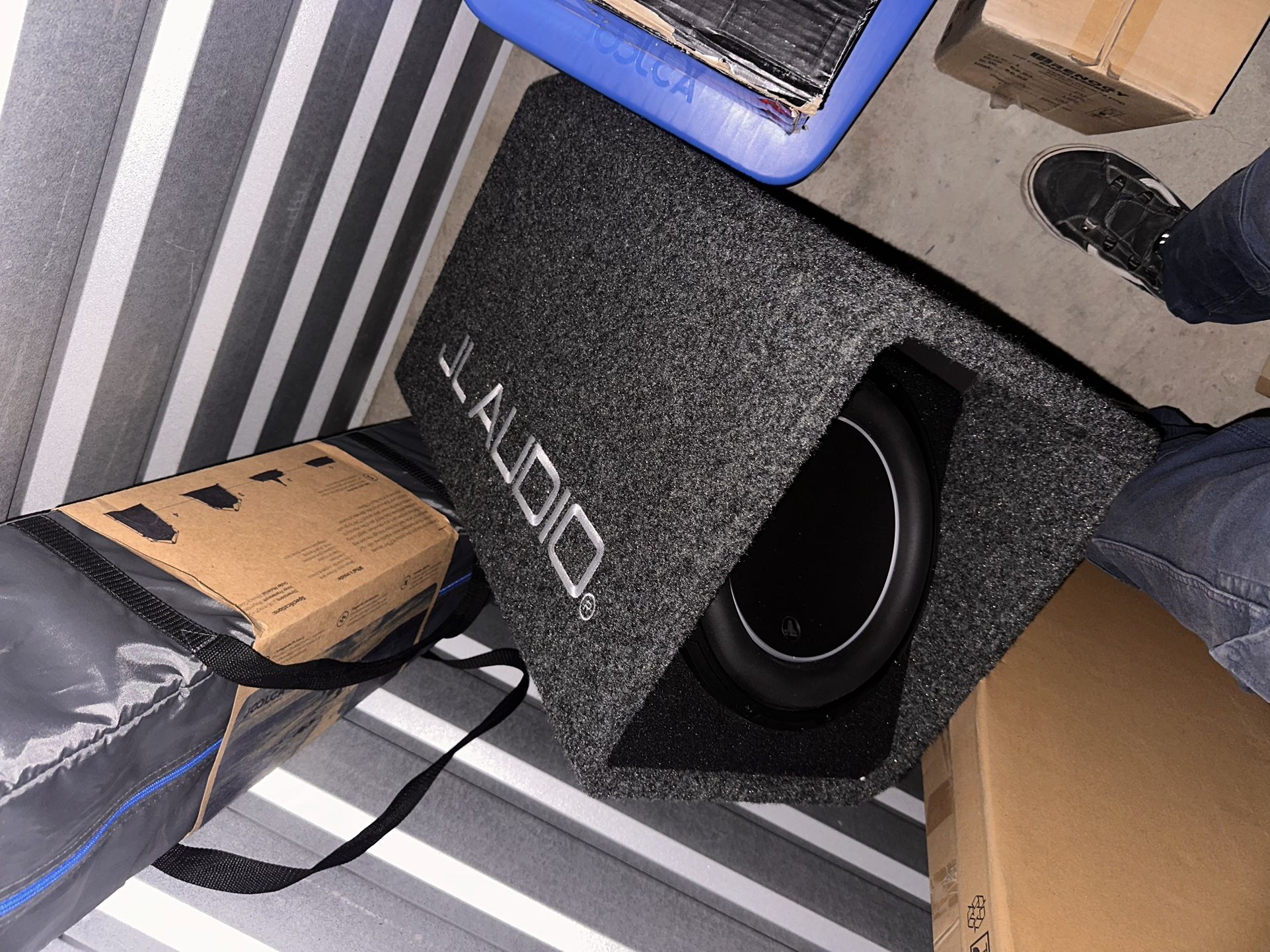 Brand New 12inch Jl W6v3In Ported Jl Box