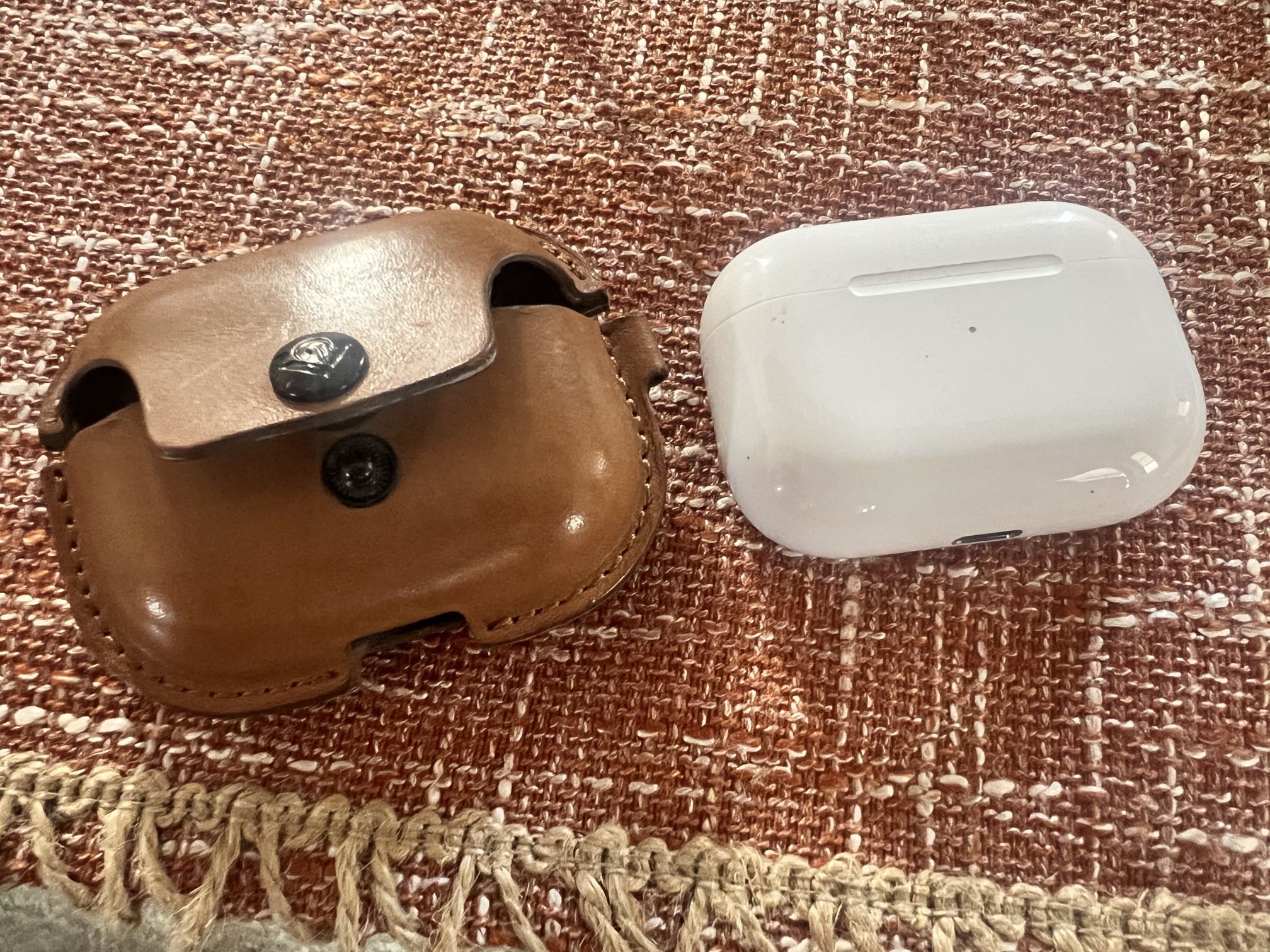 AirPods (Gen 1) + Leather Case