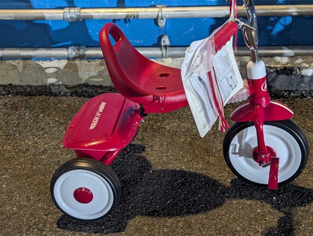 Radio Flyer Tricycle (Red)