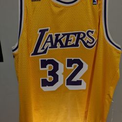 Magic Johnson Jersey 