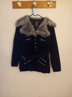 Women Earn 1970 Coat